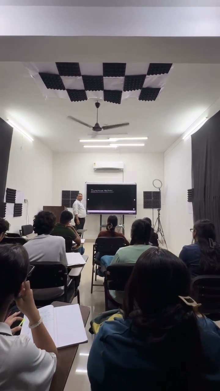 Students learning at Sakshya Studies